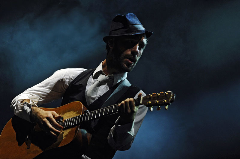 07/18/2009. 18th Les Vieilles Charrues Music Festival. English singer Charlie Winston performing live.