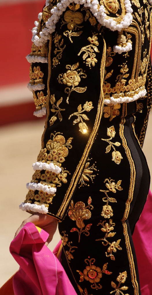 06/00/2006.Tauromachie Details